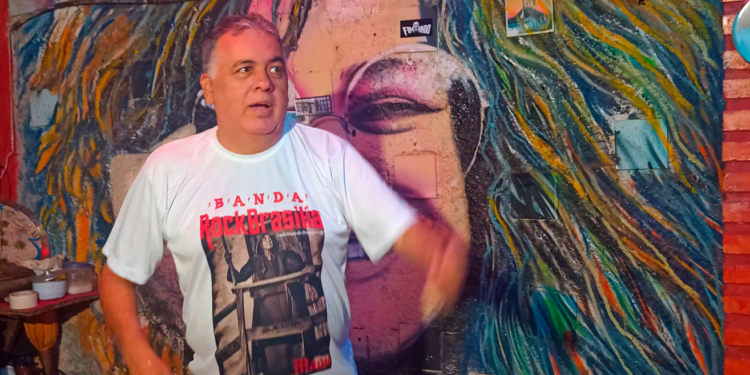 Do Próprio Bol$o, 44 anos mantendo acesa a chama do rock