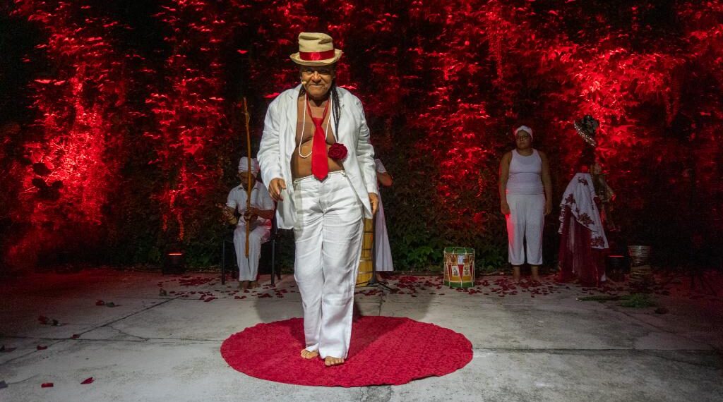 Residência artística em Cuiabá investiga palhaçaria e culturas populares brasileiras