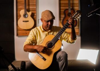 Concerto beneficente de violão clássico arrecada alimentos em Cuiabá