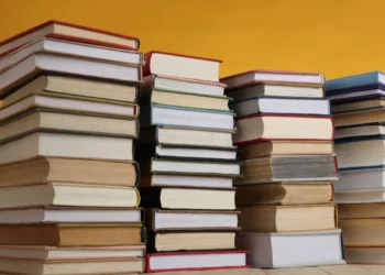 Governo lança novo plano para leitura e promete 100 milhões de livros até 2035