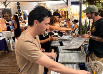 Feira de Vinil e Criatividades reúne música, cinema e economia criativa neste sábado em Cuiabá