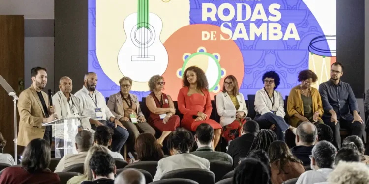 Sambistas debatem políticas públicas para trabalhadoras na cultura