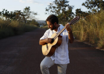 Daniel Pitanga lança primeiro álbum autoral com show gratuito no Espaço Cultural Renato Russo