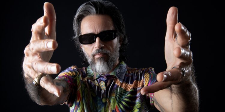 Festival de música instrumental leva Lúcio Maia, fundador da Nação Zumbi, ao Gama neste sábado