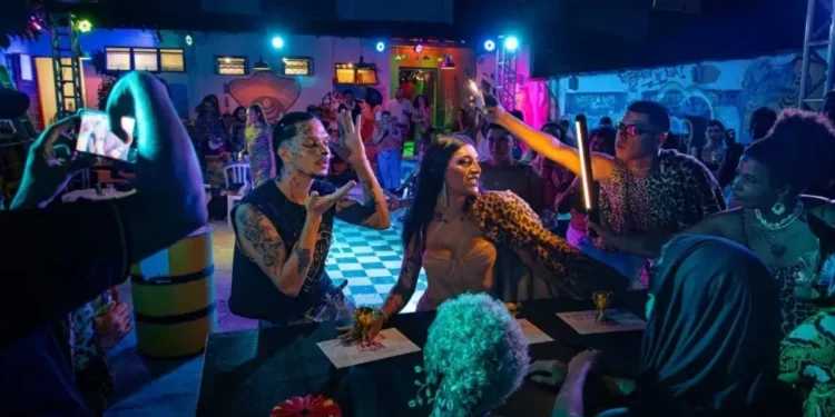 Corpos, gestos e identidade: fotógrafo mato-grossense vence prêmio nacional com ensaio sobre ballroom