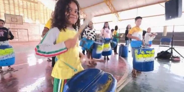 Primeira Orquestra de Sucata de Mato Grosso estreia nesta sexta-feira em Cuiabá