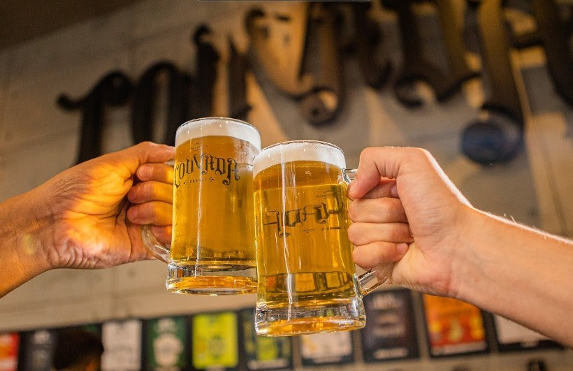 Esquenta Oktoberfest reúne música, gastronomia e campeonato de chope nesta sexta em Cuiabá