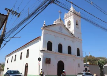 Médico sepultado escondido, fiel que quase foi enterrado vivo e ‘corcunda de Notre Dame cuiabano’ estão entre mistérios de igreja