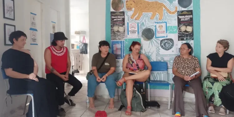 Casa Vituka realiza oficina gratuita de colagem e arte urbana em Cuiabá