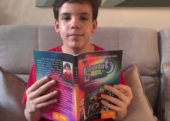Aos 12 anos, cuiabano lança livro sobre Tabela Periódica na Bienal de São Paulo