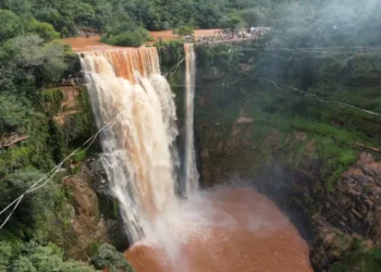 Destino de MT com cachoeiras e paredões recebe festival gratuito de aventura com duração de 4 dias