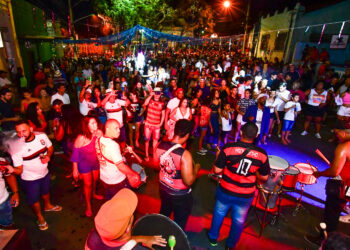 Lei reconhece Praça da Mandioca e Parque Tia Nair como patrimônios culturais de Cuiabá