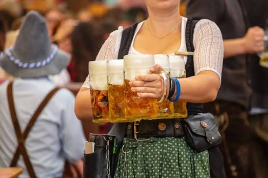 Oktoberfest reúne rock, cervejas artesanais e shows gratuitos em Cuiabá